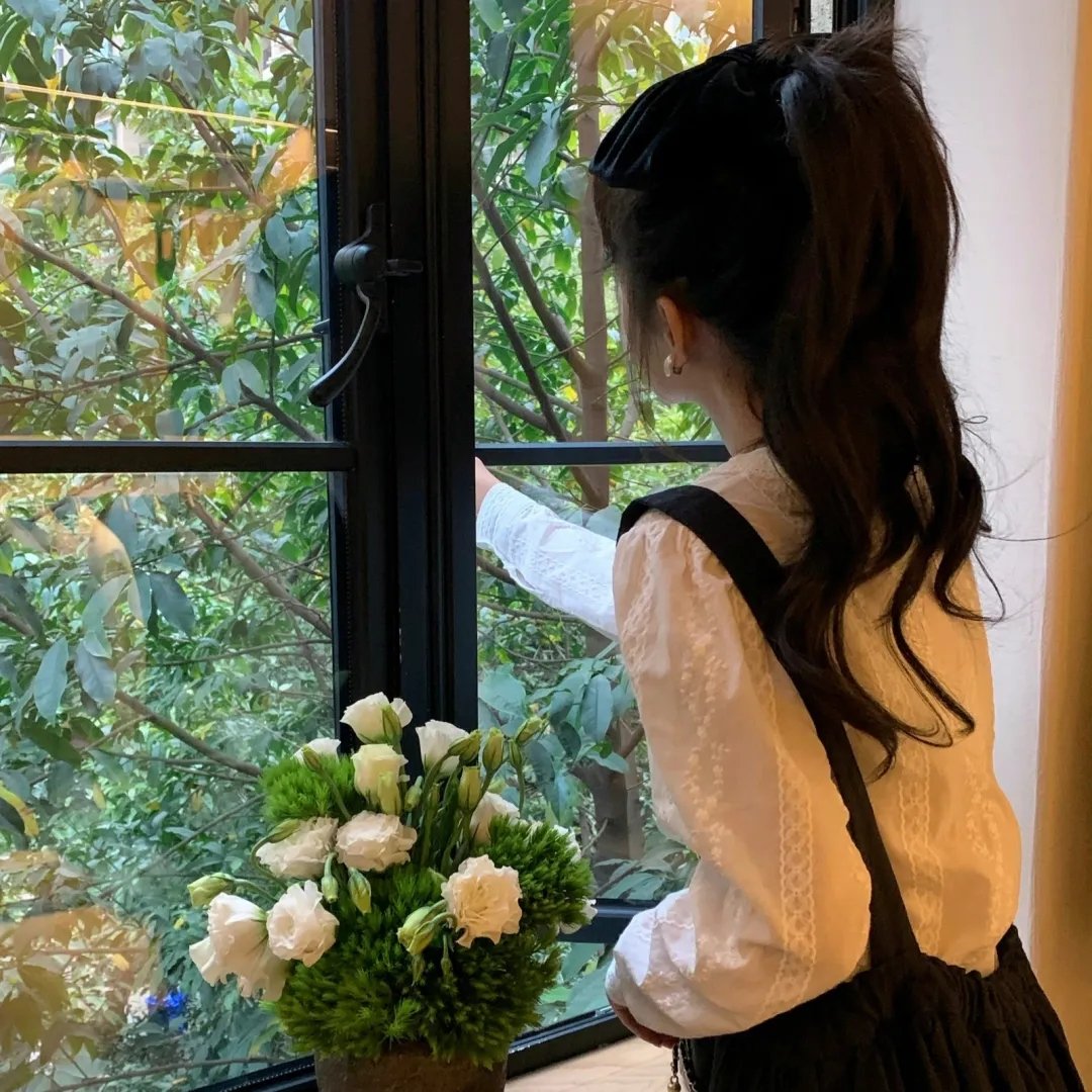 雪尽逢青山替师报恩护孤雌